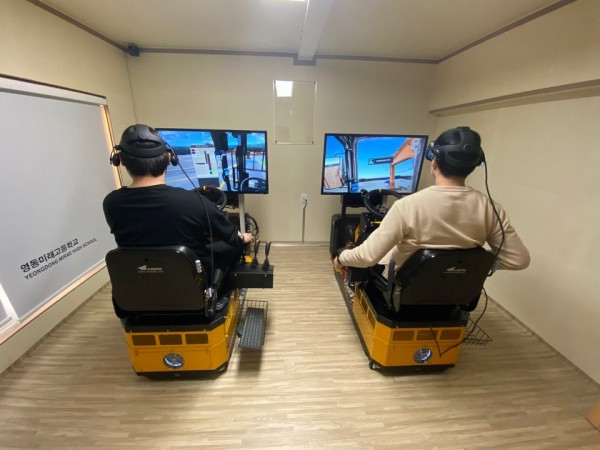 인터넷고 굴삭기, 지게차 VR 시뮬레이터 납품